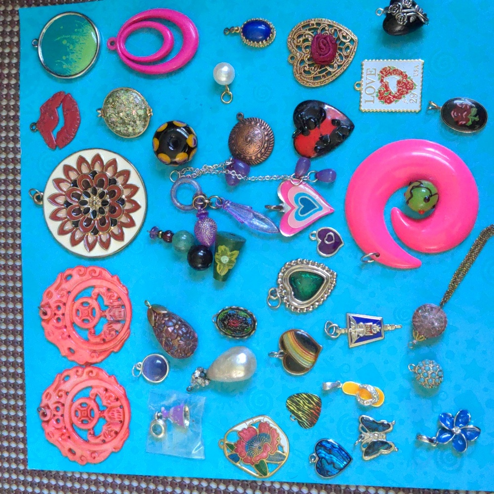 A409  🔥 5 For $35  🔥  Forty Pendants